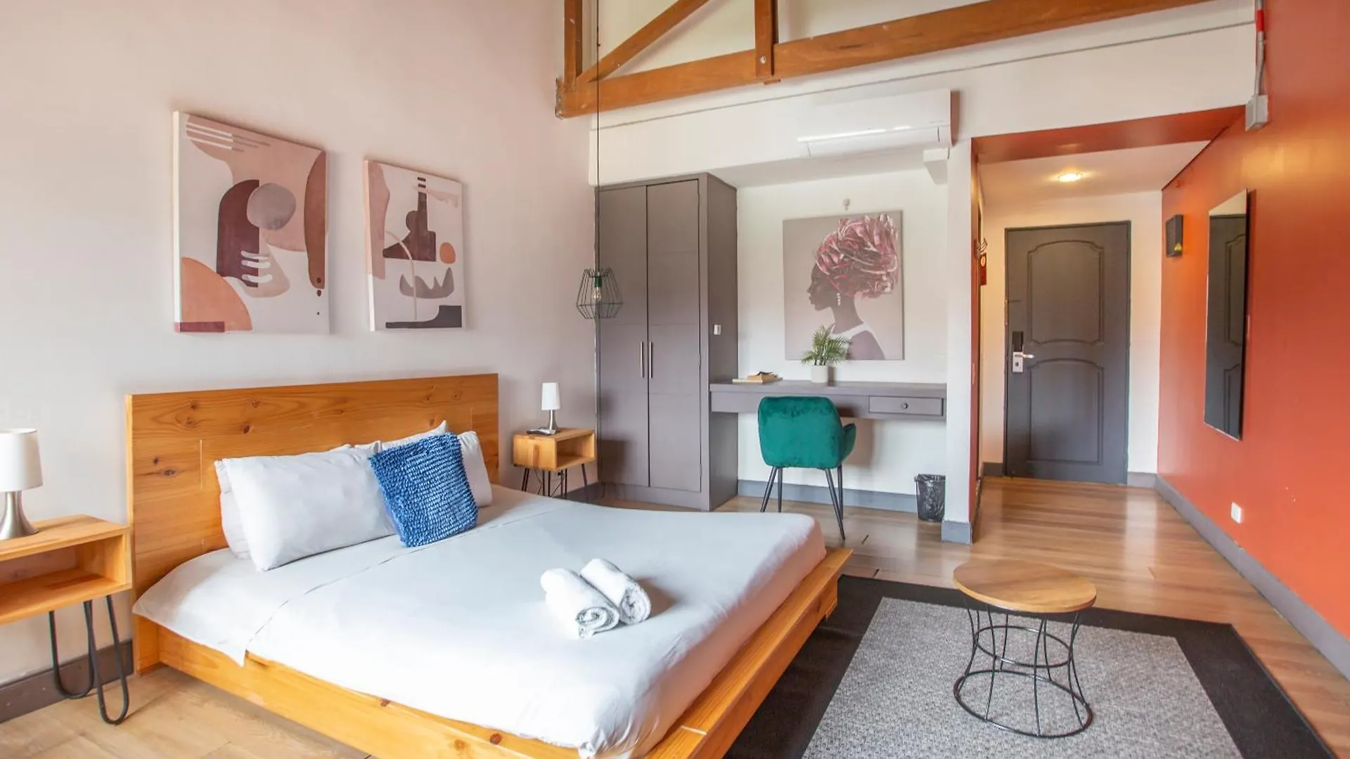 Socialtel Medellin Hotel Colombia