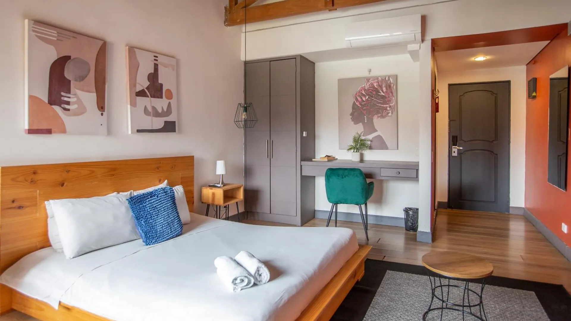Socialtel Medellin Hotel